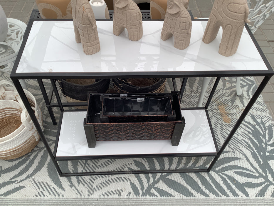 Marble table 28x30”